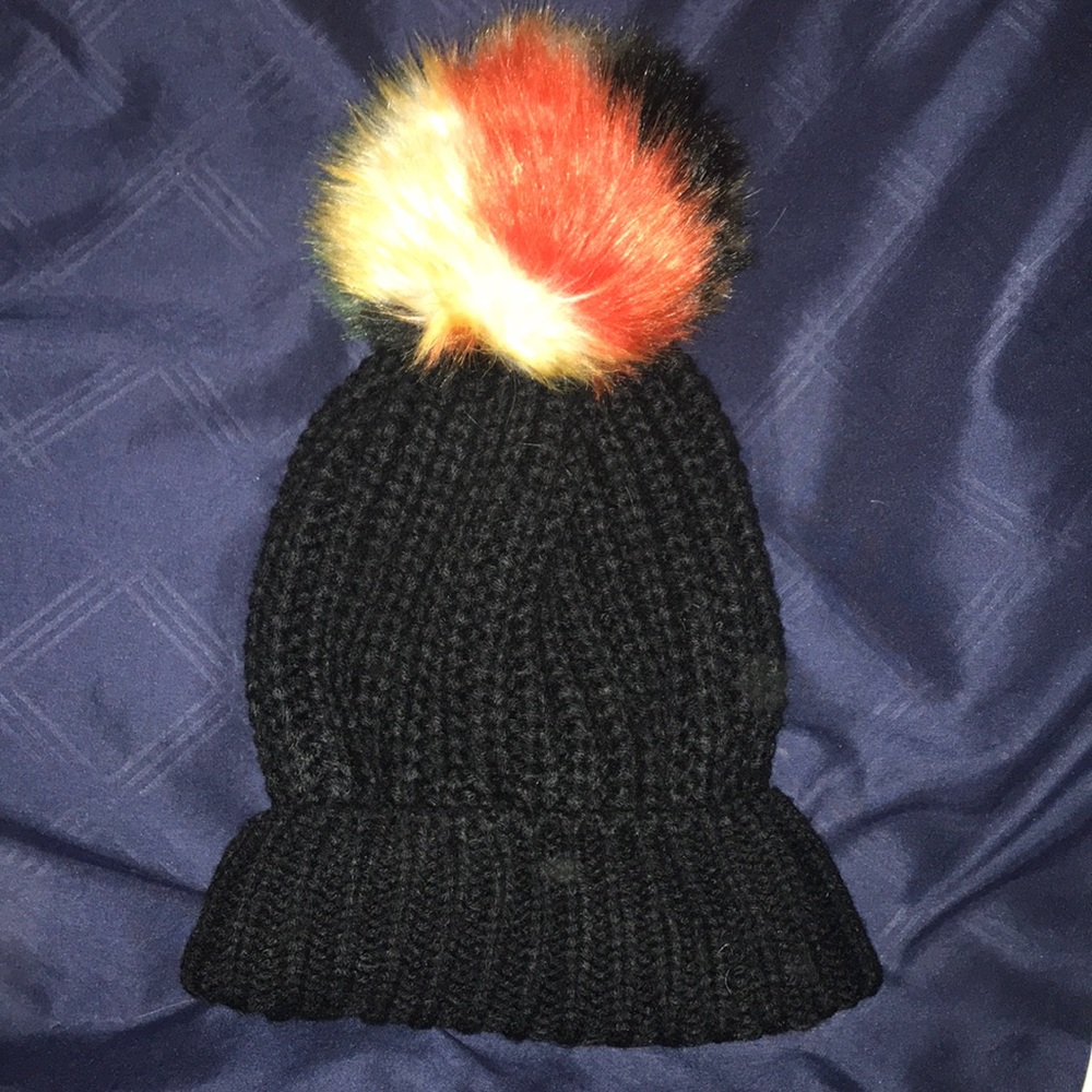 Pom Pom hat